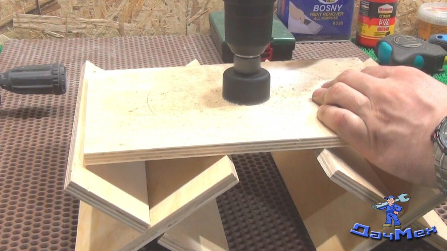 Как сделать кромочный фрезер из дрели своими руками